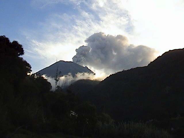 DSC00023volcano.JPG