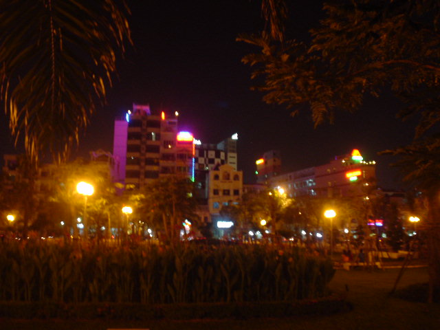 DSC00873saigonnights.JPG