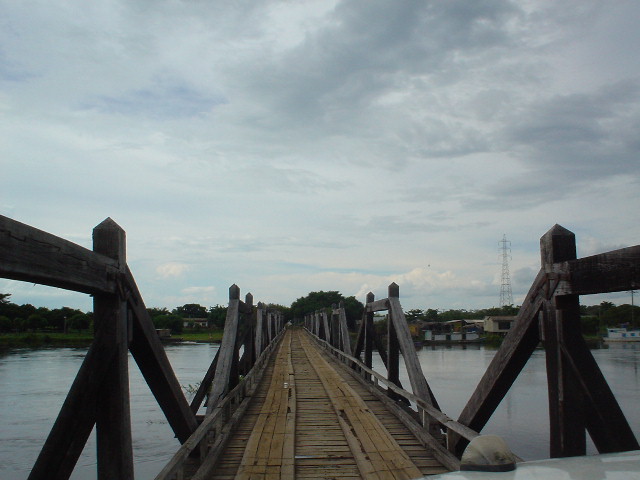 DSC04849bridgeD.JPG