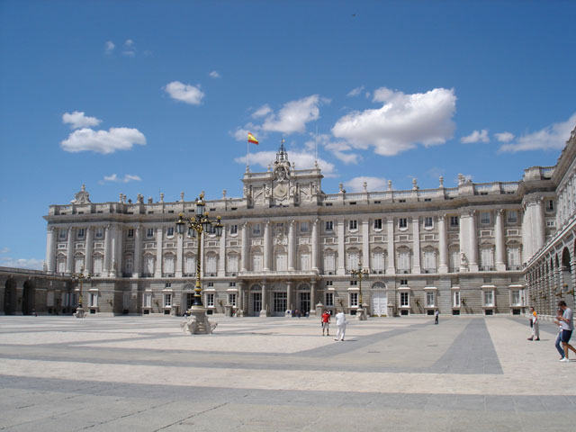 DSC07510royalpalaceD.jpg