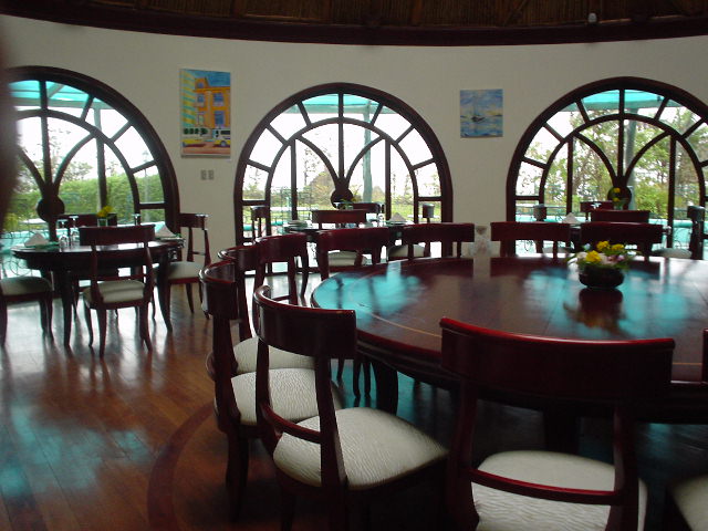Dsc01843dininghall.jpg